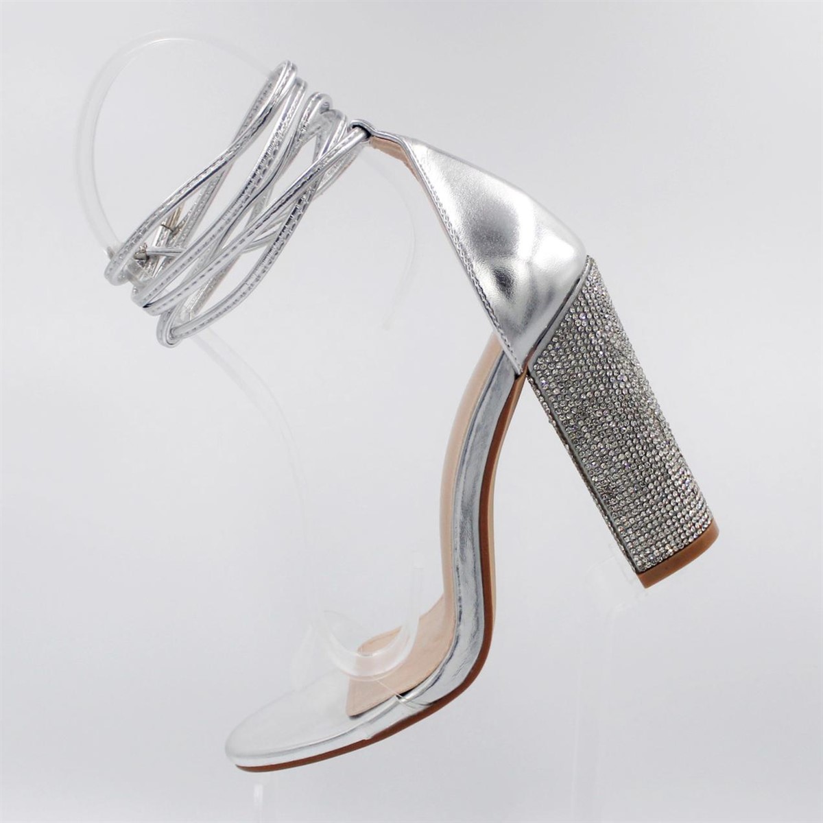 Julissa - Image 6