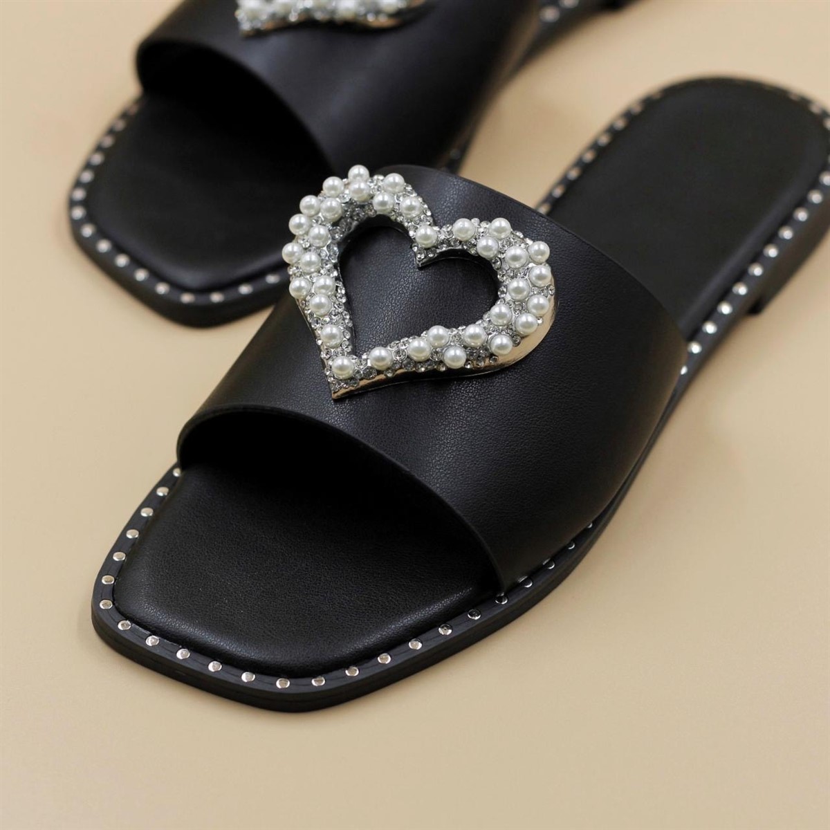 Crissy - Image 5
